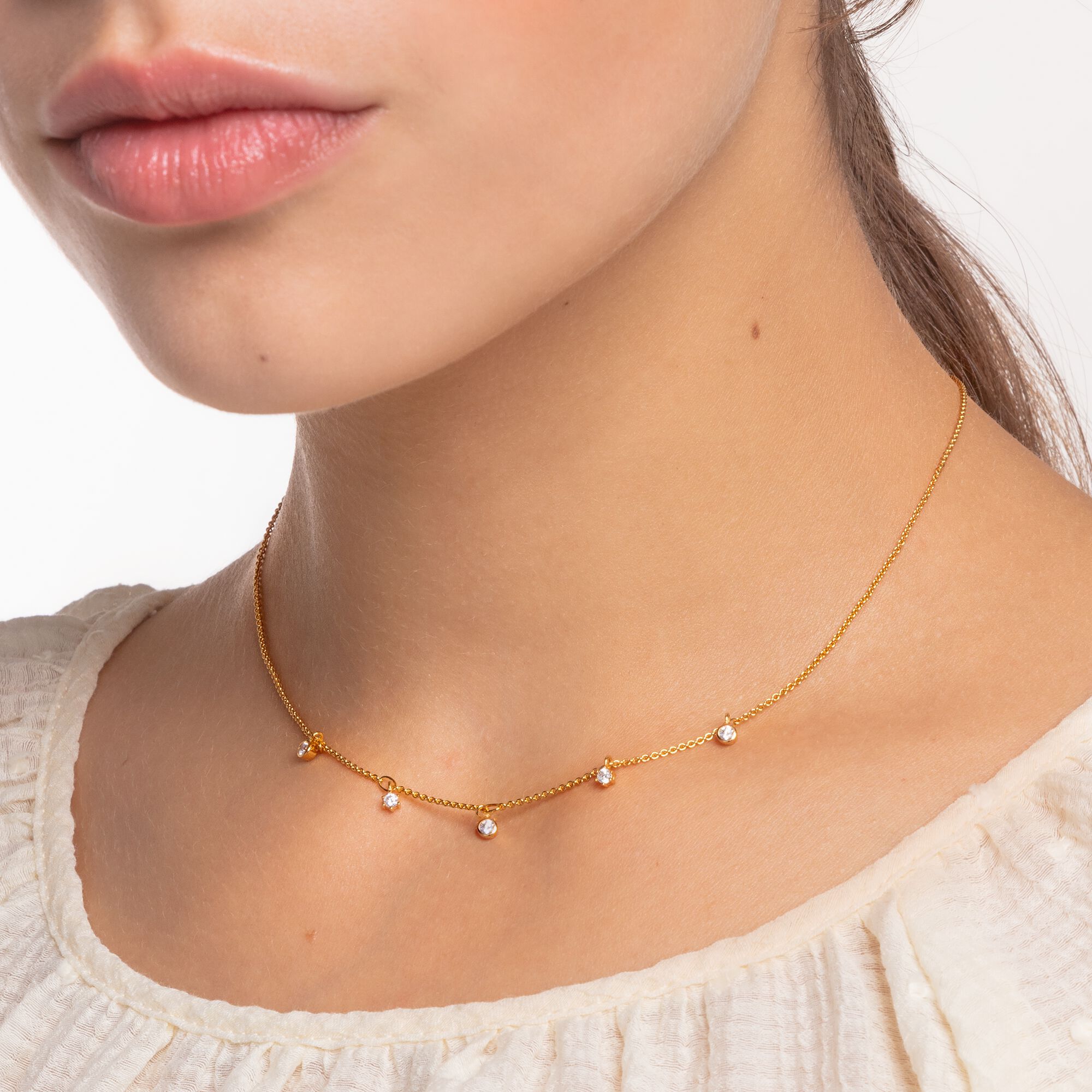 Necklace white stones