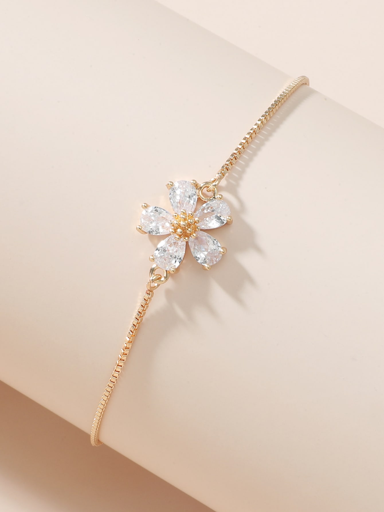 Cubic Zirconia Flower Decor Bracelet